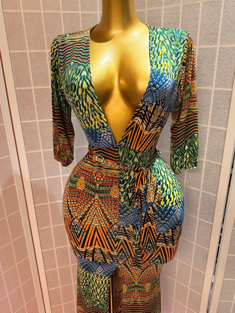 Hot Bodycon Multi-Color Printed Wrap Maxi Dress - Picture 4 of 12